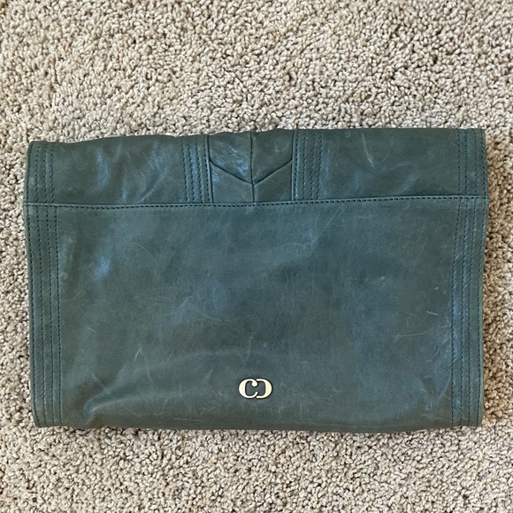 Charles David Clutch - Picture 5 of 8